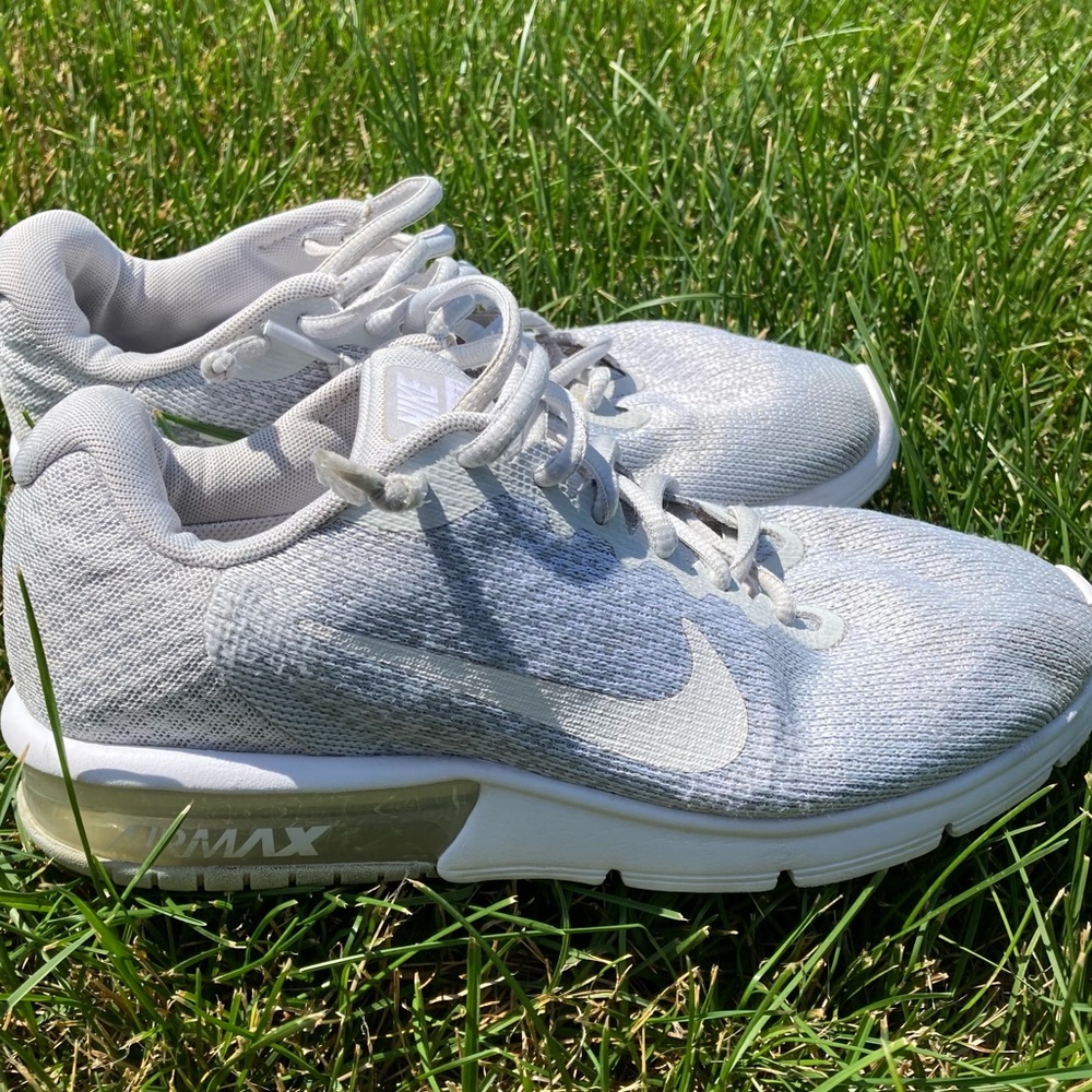 2017 Nike air max gray and white